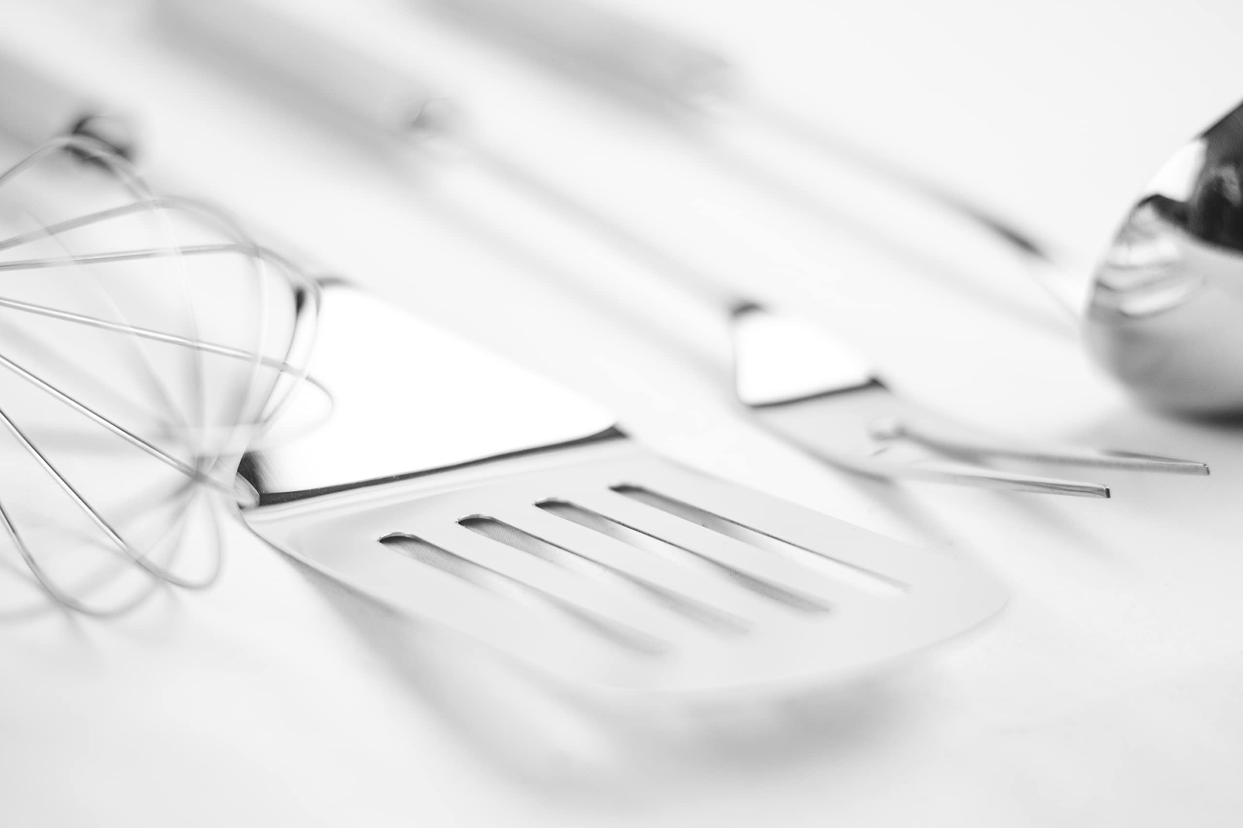 Set di 6 utensili da cucina e gancio – Acciaio inox