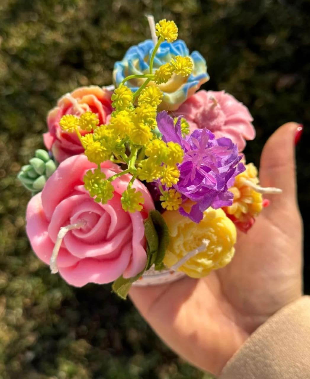 Mini Valentine Flower Box Candle – Handcrafted Floral Wax Design – Unique Valentine’s Day Gift (Coral)