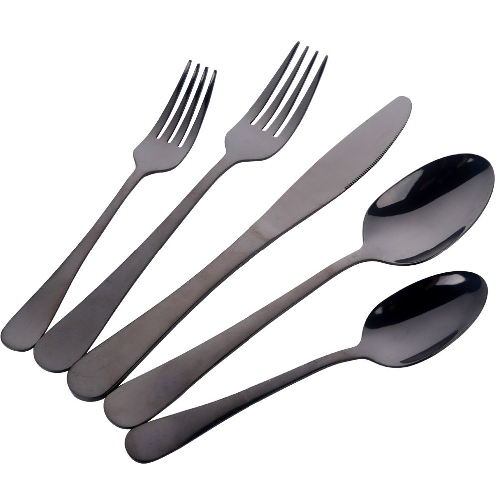 Couverts noir pour 4 personnes résolvant le manque d'ustensiles de table