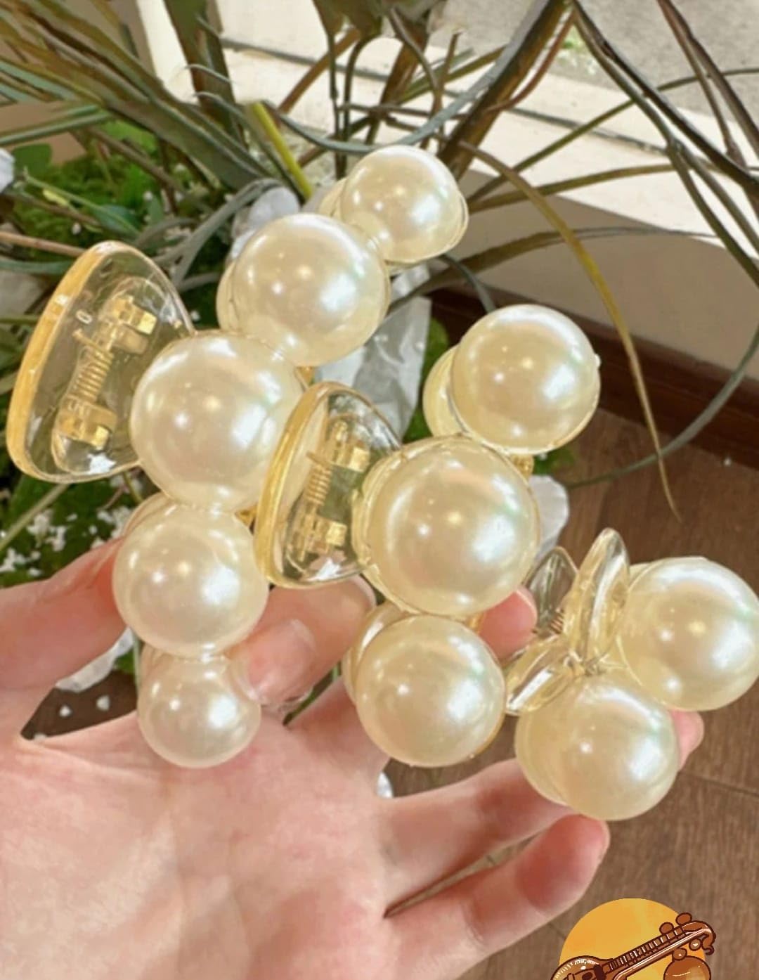 Cart Log pearl claw clips for women- pearl clutcher- pearl clips for women- white claw clip-white clutcher for women hair- white clips-claw clip combo- clutcher combo small to big(pack of 3) (B0D29R3QFC) Amazon Price History, Amazon Price Tracker