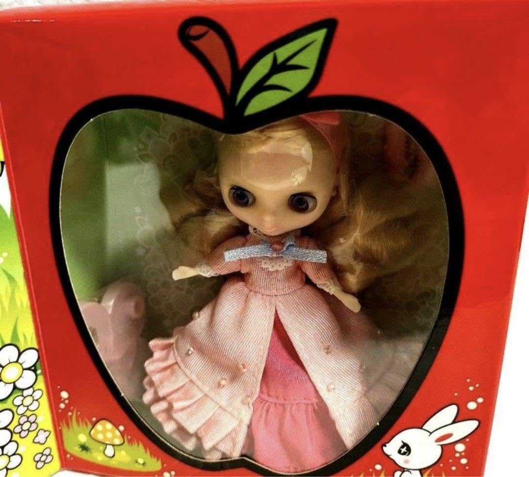 Amazon.co.jp: プチブライス CWC 限定 レッドアップル : おもちゃ