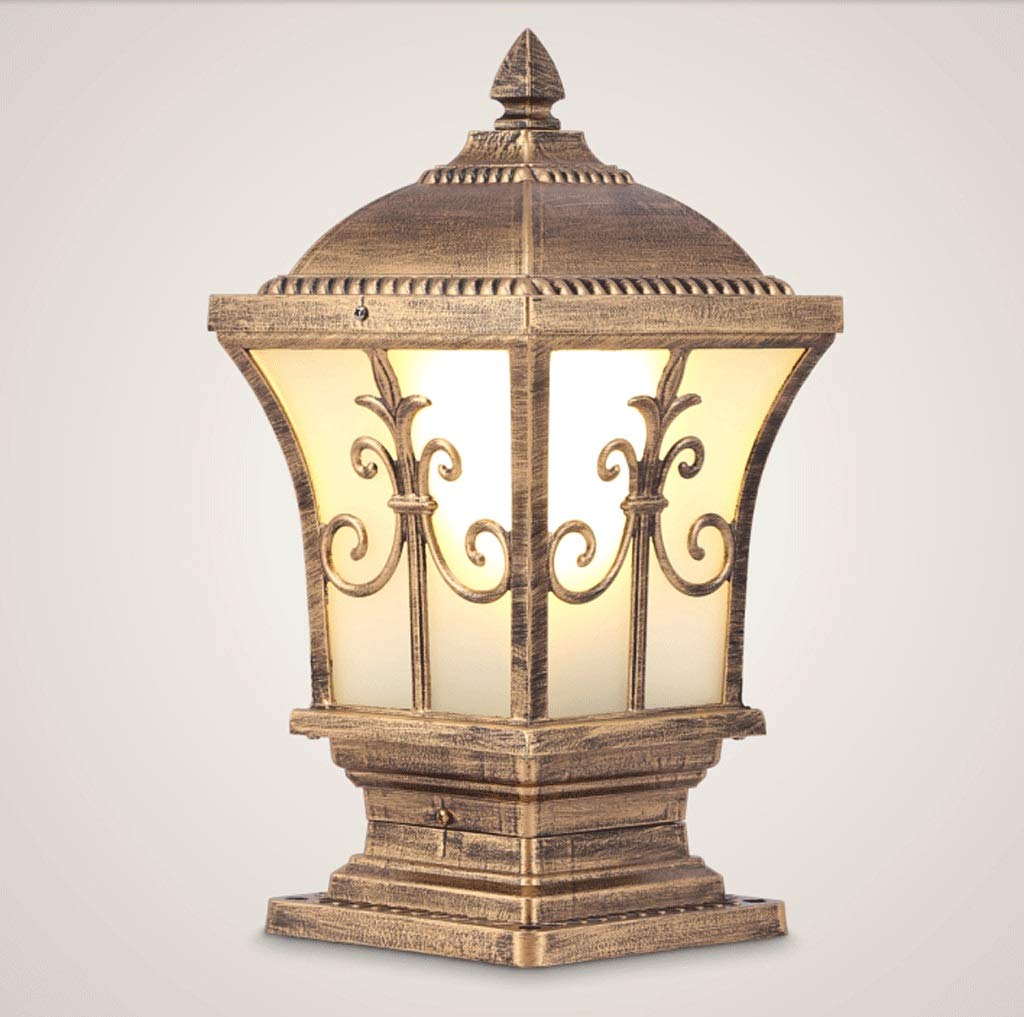 Lampe de jardin étanche en bronze pour illuminer vos soirées sur la terrasse