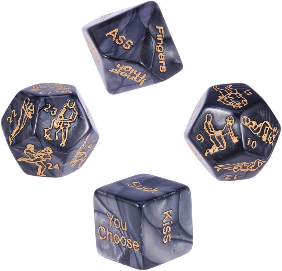 Dados Eróticos Para Pareja | Set De 4 Dados (6, 10 Y 12 Caras) | Diseño Dorado Sobre Blanco | Juego Romántico Y Sofisticado Para Despedidas De Soltera