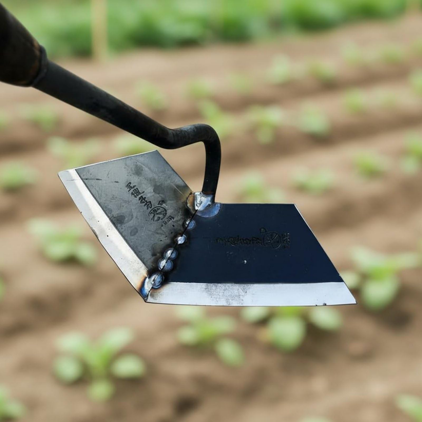 Houe de Jardinage Acier Outil Désherbage Ameublissement Creusement Tête Creuse Résistance Ergonomique Forgée Idéale pour Entretien Potager Travail Agricole Soin Plantation Familiale, Noir