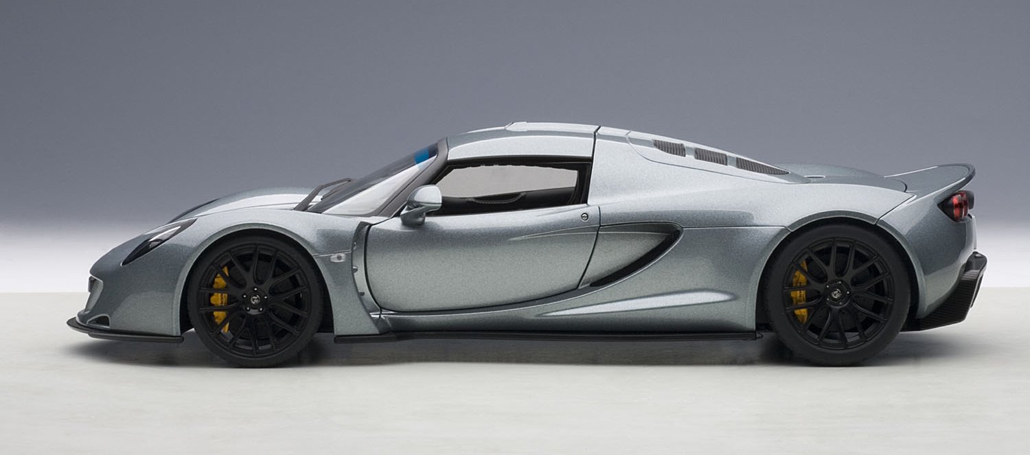 Amazon | AUTOart 1/18 ヘネシー ヴェノム GT スパイダー