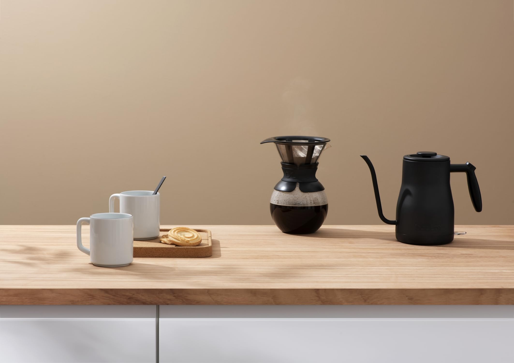 Amazon | Bodum 34オンス ビストロ グースネック 電気ウォーターケトル