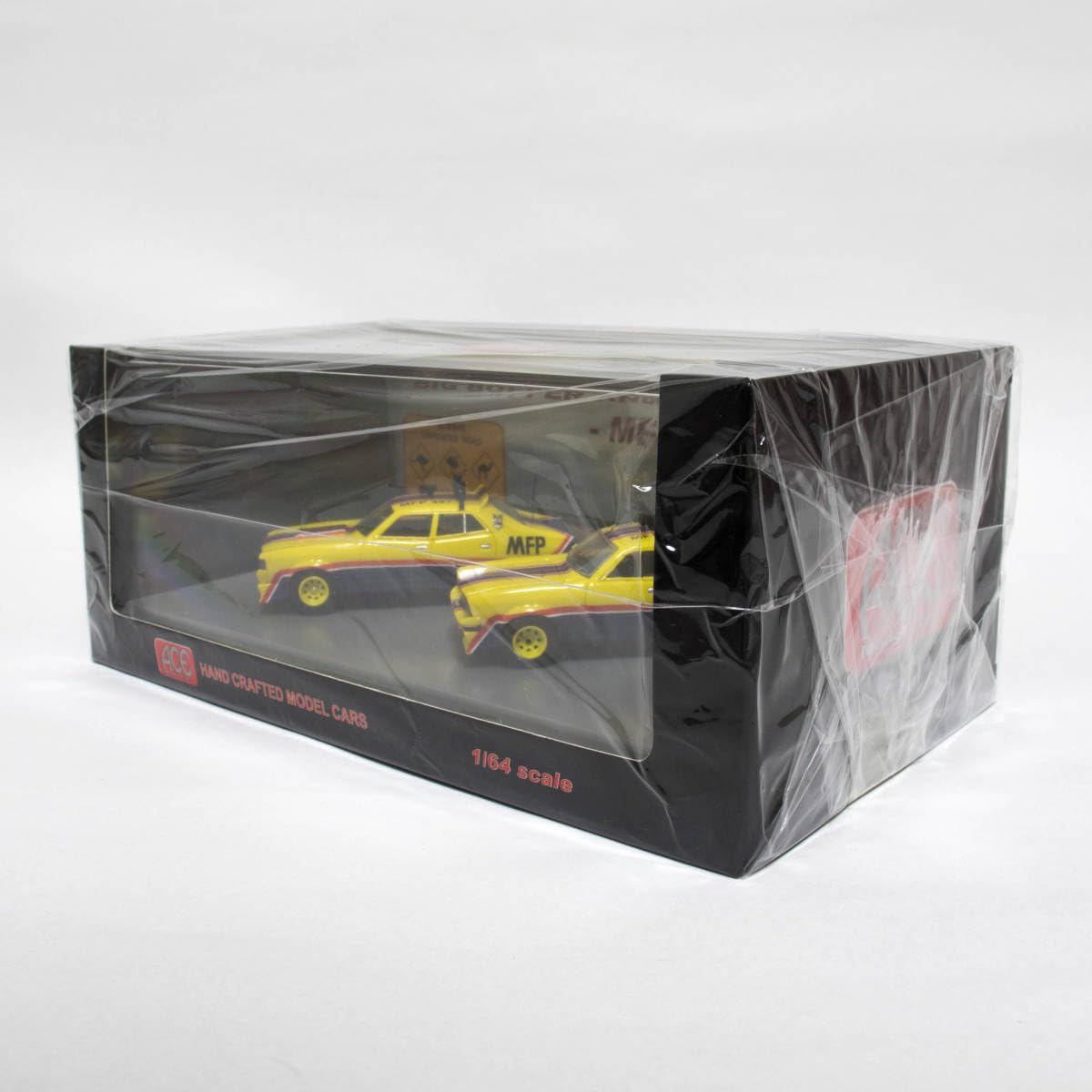 マッドマックスインターセプタービッグペッパー2台ミニカー 1/18