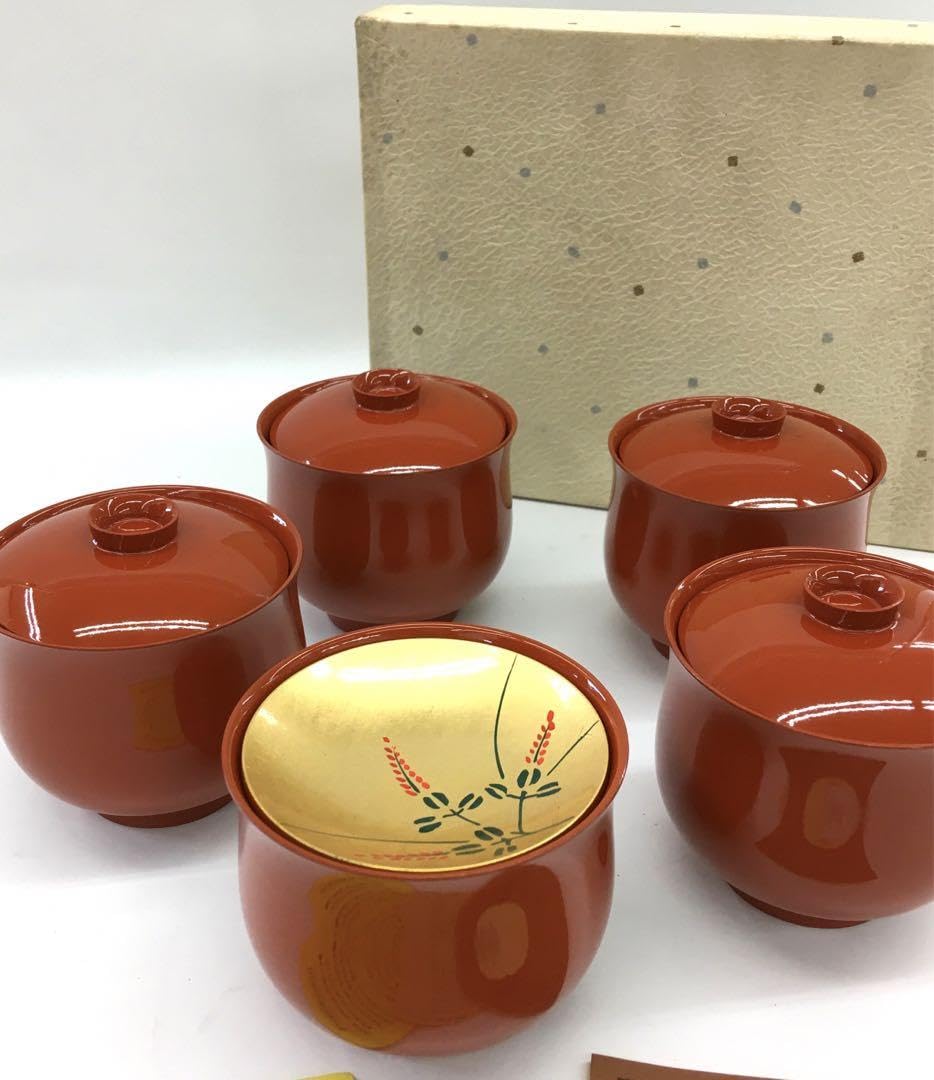 金沢箔 金箔 手描き 菓子鉢花柄装飾の漆器の椀 金沢箔 金箔 手描き 菓子鉢花柄装飾の漆器の椀