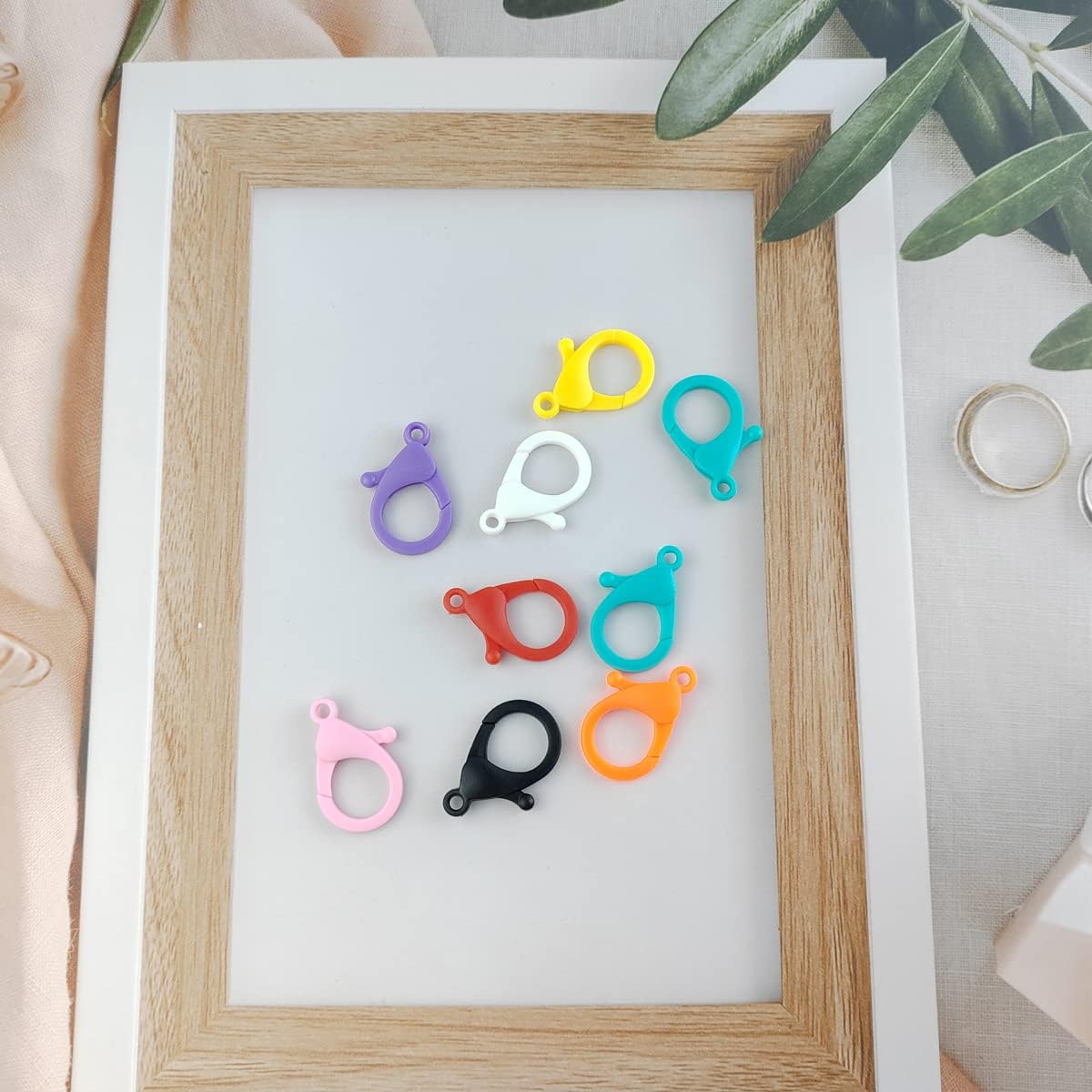 NSBELL 200PCS Plastic Lobster Claw Clasps, 10 Colors Cute Lanyard Snap Clip Hooks Hard Multicolor Lobster Clasp Hook Plastic Backpack Clasp Hook for Jewelry Making/DIY Crafts/Handmade/Keychain - Image 4