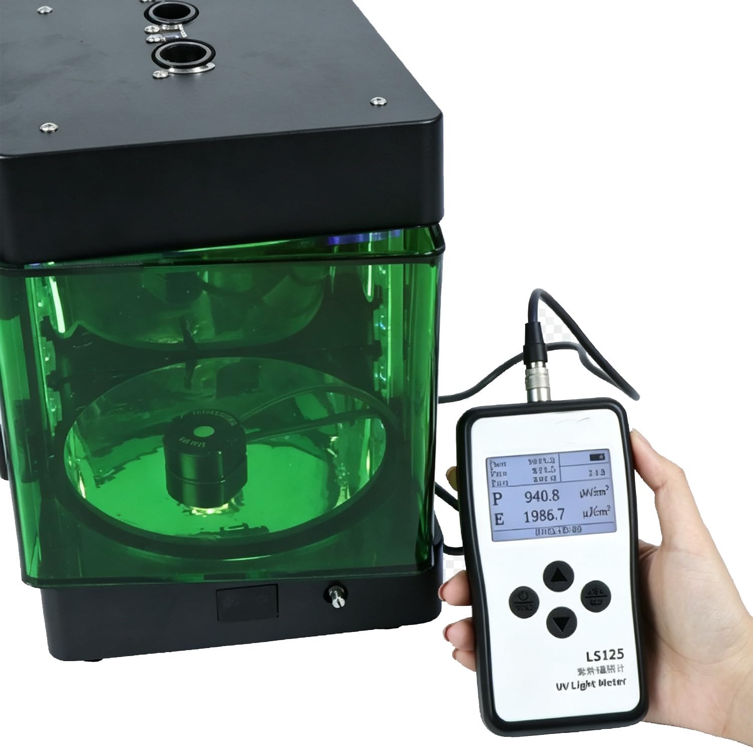 Miernik natężenia promieniowania UV-C LS125 z czytelnym wyświetlaczem LCD i wymienną sondą pomiarową – do kontroli jakości źródeł światła na stanowisku pracy. LS125+UVCLED-X0