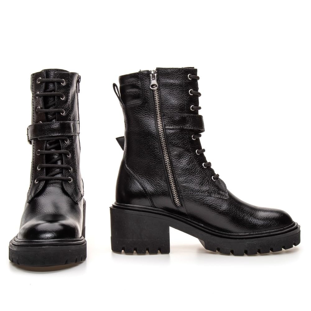 Bota Coturno Feminino Cano Medio Com Cadarço Sola Tratorada Bico Redondo em promoção! Veja a oferta e mais achadinhos de Botas 5 Hoje é o melhor dia para comprar Bota Coturno Feminino Cano Medio Com Cadarço Sola Tratorada Bico Redondo com aquele preço maroto! Promoção! Aproveite a oferta! 5