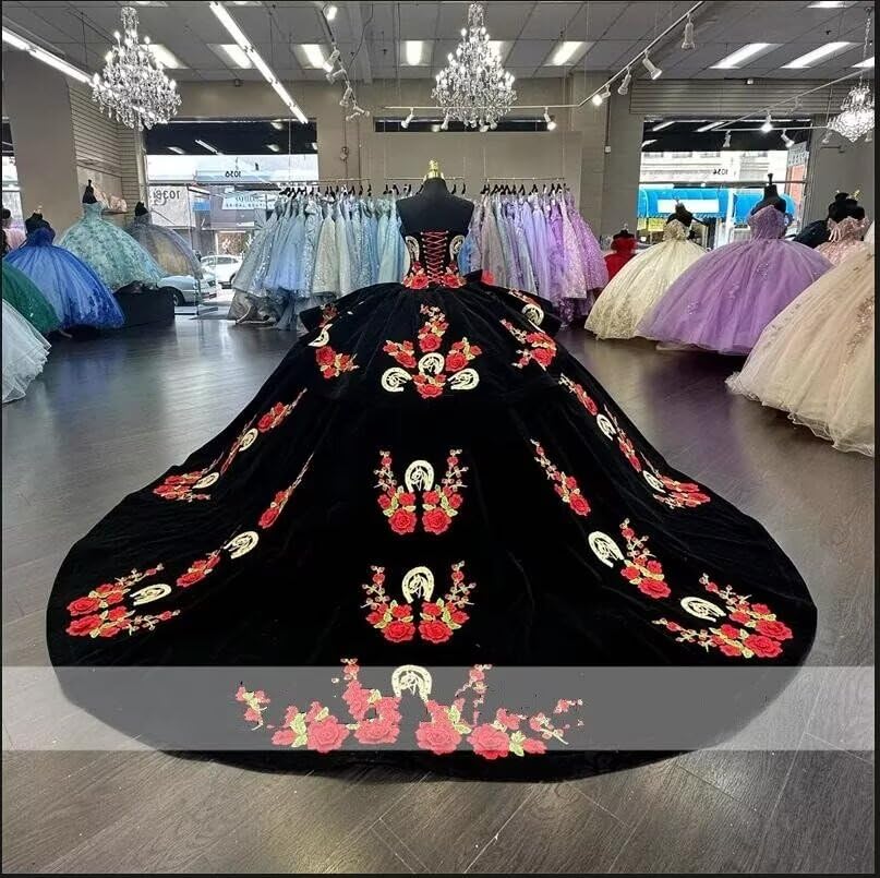 Gold Horse Embroidery Floral Flowers Applique Velvet Charro 15 Dresses for Quinceanera Mexican Party 20252