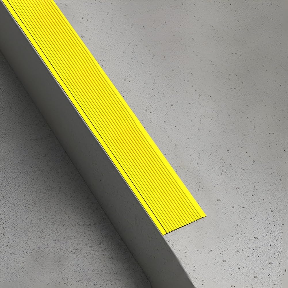 Profilo per Autoadesivo Scale in PVC da 500 cm, Profilo Antiscivolo per Gradini Impermeabile per Uso Interno/Esterno(Orange,16.4 ft/500 cm)