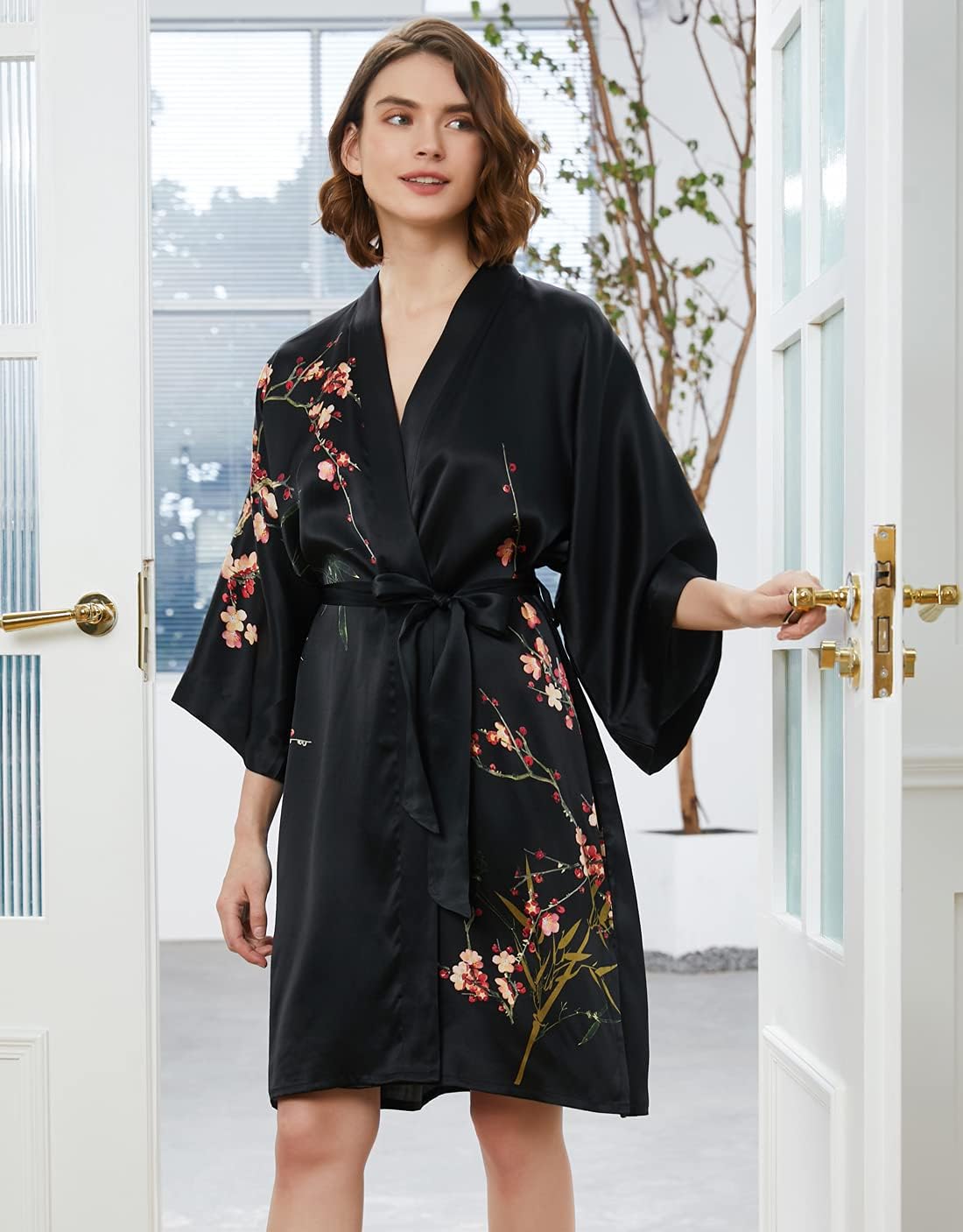 Ledamon Women's 100% Silk Kimono Short Robe - Image 2