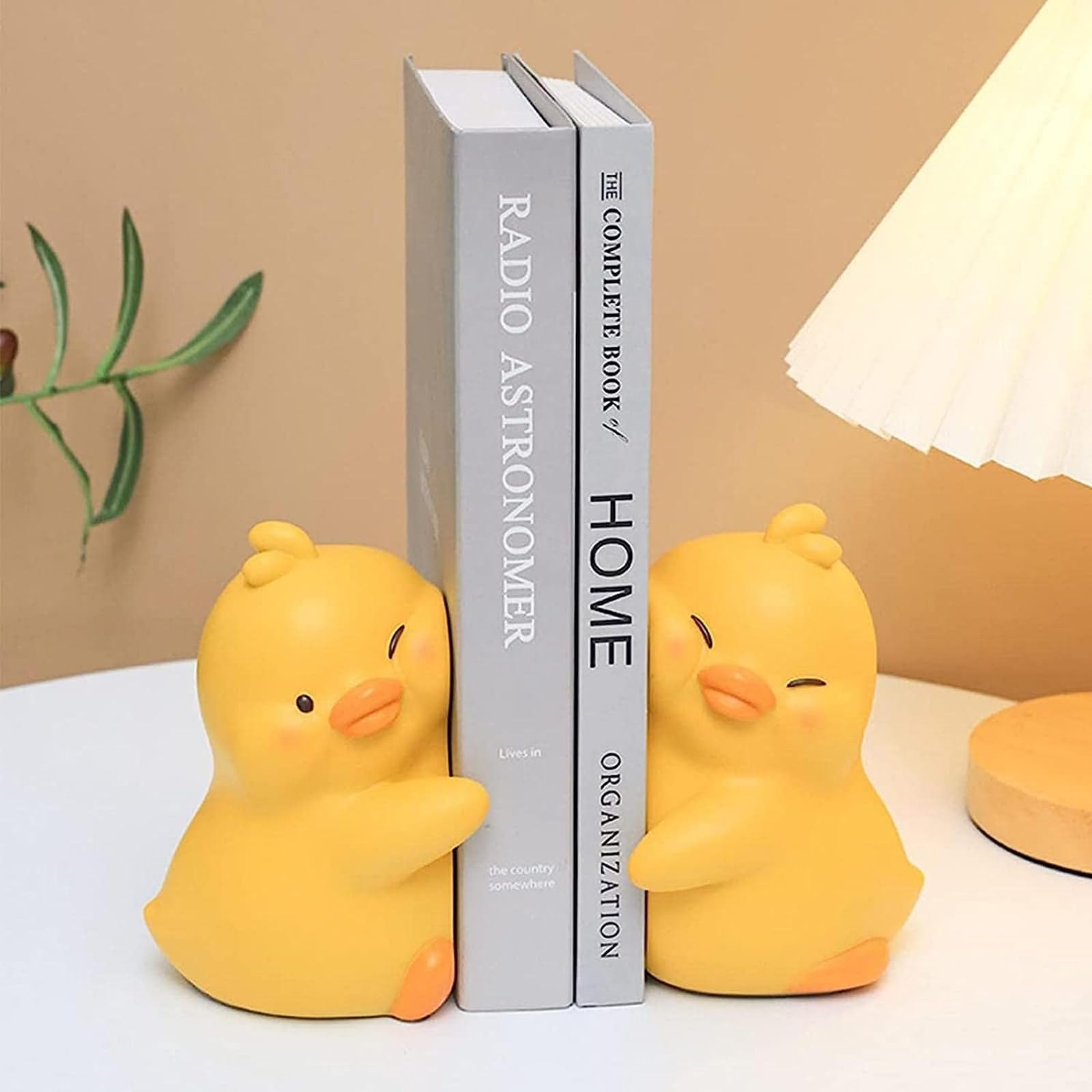 Cute Bookends, Cartoon Duck Bookends, Cute Ducks Hugging Resin Bookends Bookshelf Stopper for Students Textbooks (giallo)