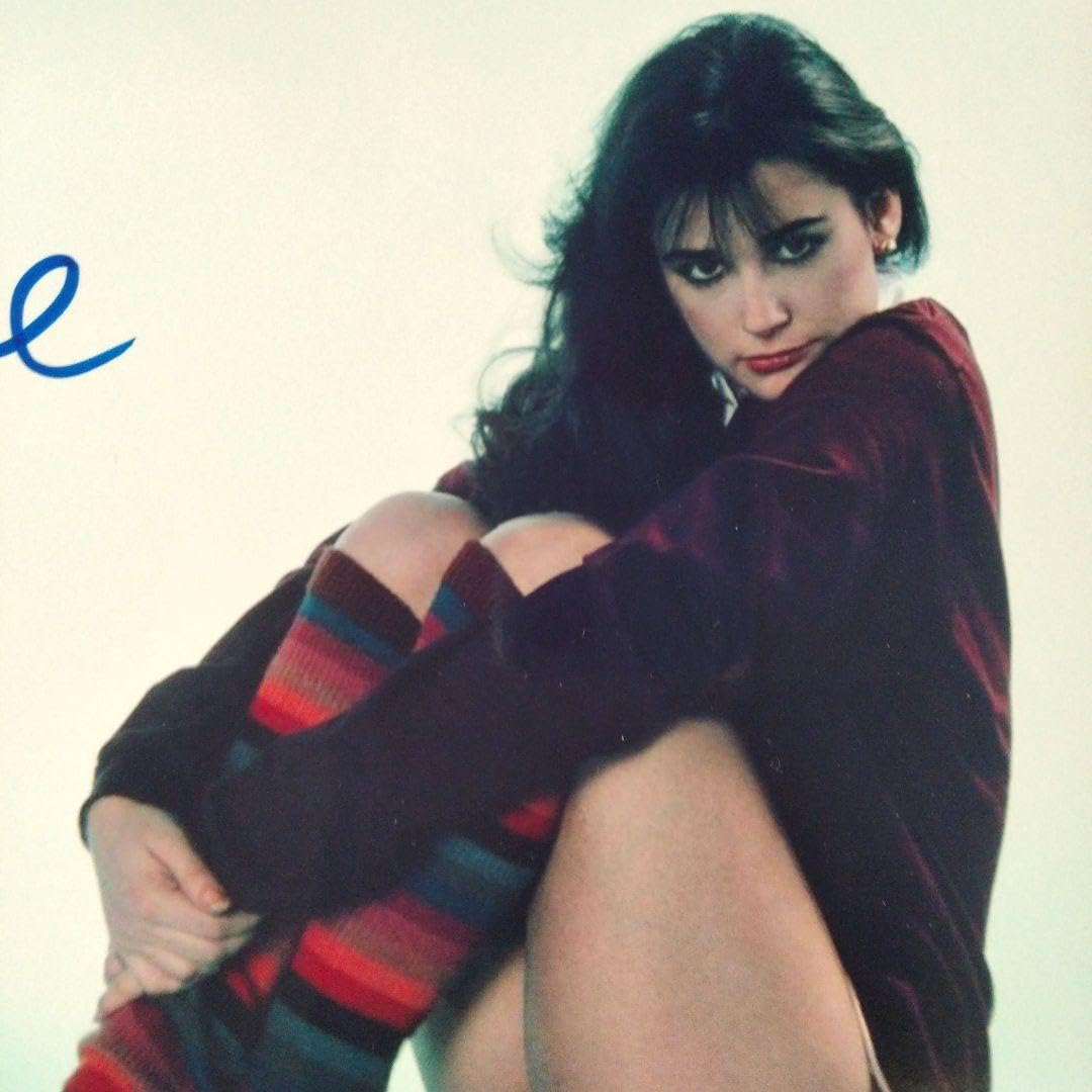 Amazon.co.jp: デミ ムーア直筆サイン超大型フォト…Demi Moore