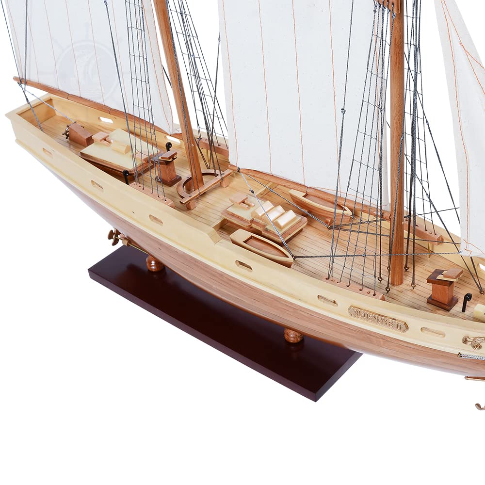 Old Modern Handicrafts Modello di barca Bluenose II - Modello di barca completamente assemblato per casa e ufficio - 29,5" x 5" x 24" pollici