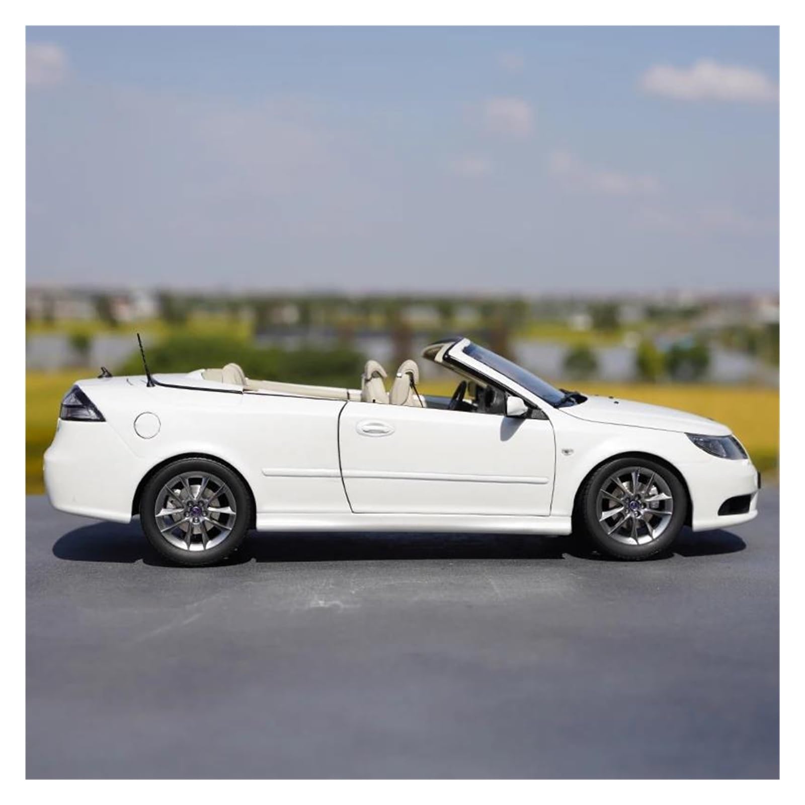 Metallo Scala Replica Modello auto sportiva in lega Saab 93 Convertible in metallo in scala 1 18 collezione di decorazioni per la casa Hobby Veicoli Giochi Set