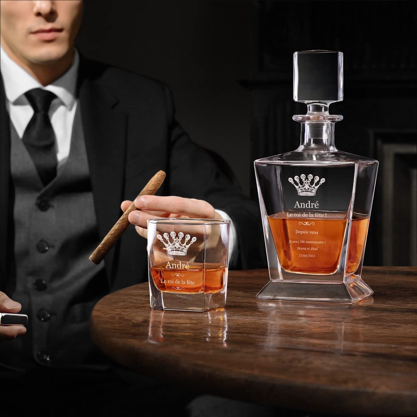 Maverton Ensemble à whisky personnalisé pour homme - 800 ml carafe + 2/4 / 6 verres de 250ml - Set gravé pour connaisseur - Avec motif décoratif - pour anniversaire - pour papa - fete