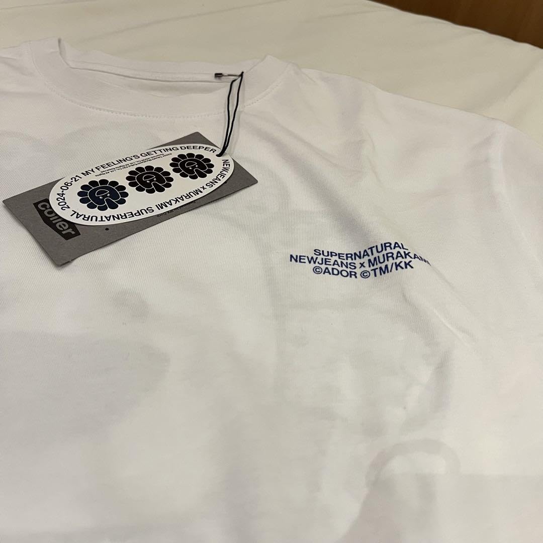 SUPERNATURAL NEWJEANS × MURAKAMI 村上隆Tシャツ