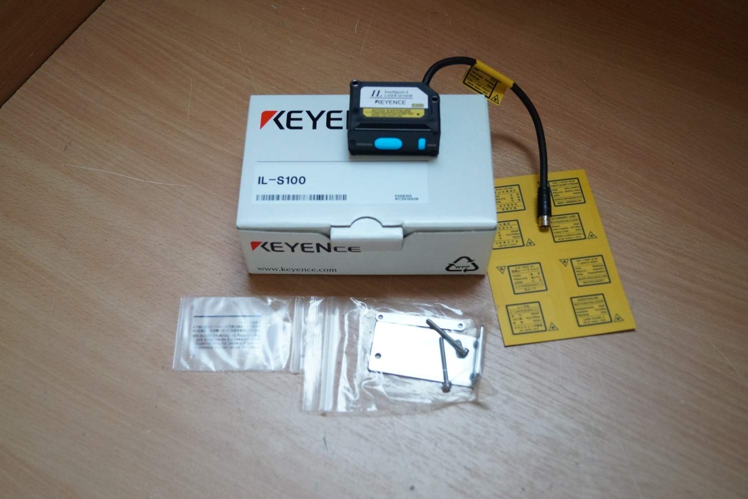 Keyence Analogue Laser Sensor IL-S100 Measuring Head : Amazon.de 
