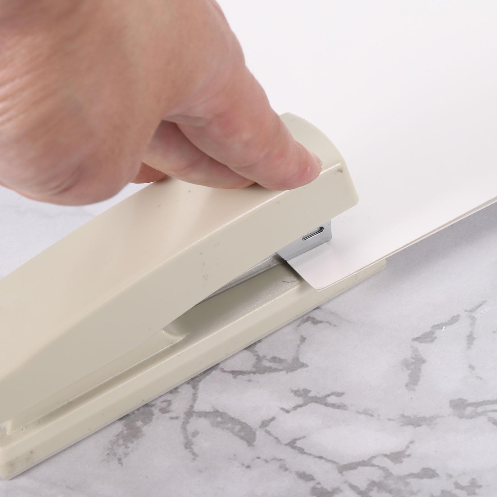 PATIKIL Agrafes 23/8 pour agrafeuse, 10 000 pièces, longueur de jambe de 5/16 po, agrafes plates standard, sans bourrage, pour bureau, fournitures de maison, argent