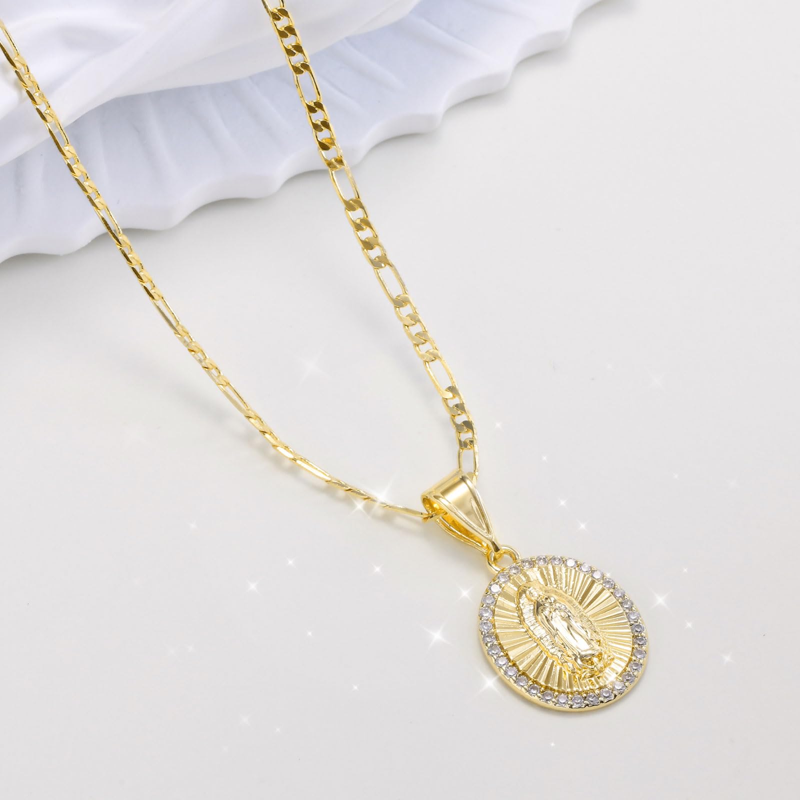 Hisatan Collier Mariner/Marina plaqué or 18 carats, collier Vierge Marie Guadalupe 2, laiton, sans pierre précieuse, laiton