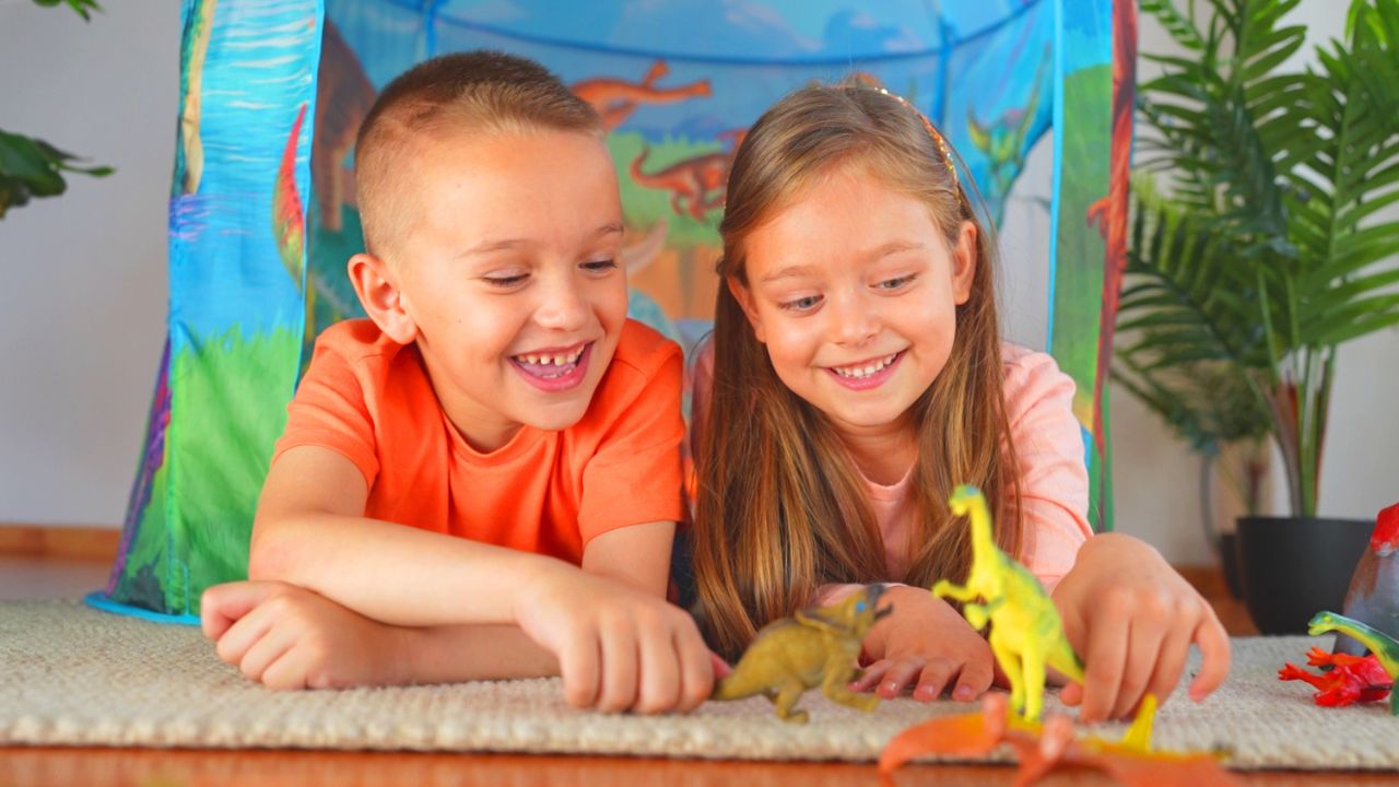 Amazon.com: W&O Dino Paradise Play Tent with Roar Button, Dinosaur