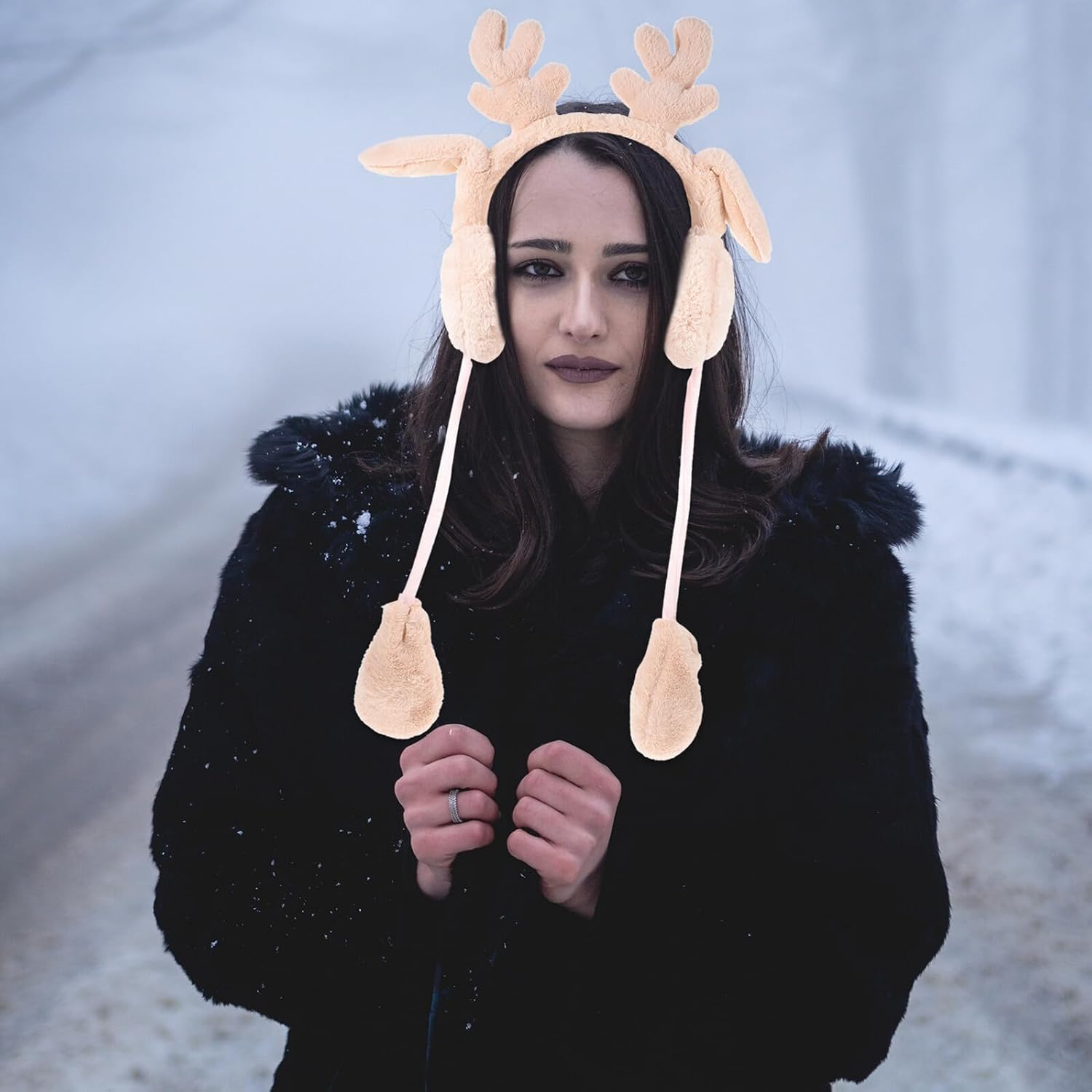 Girl Antler Plush Earmuffs Winter Warm Ear Protectors Soft Thermal Ear Warmers for Women Casual Outdoor Use Random Color