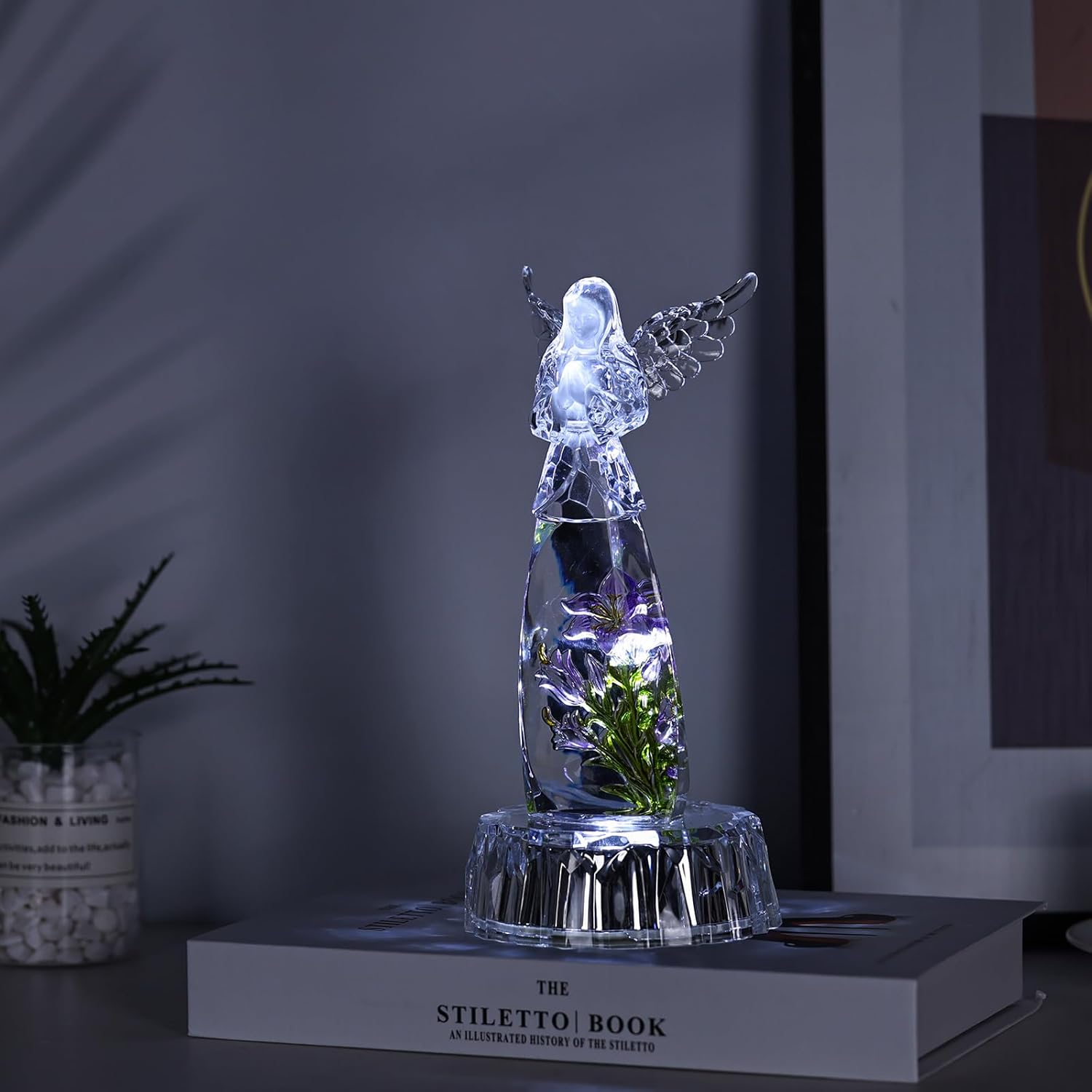 Acrylic Angel Figurines, Lighted Christmas Angel, Praying Woman Sculpture, Crystal Glass LED Finish Figurine Lamp, Clear Glass Angel Gifts for Mom, for Living Room, Bedroom, Office Desktop