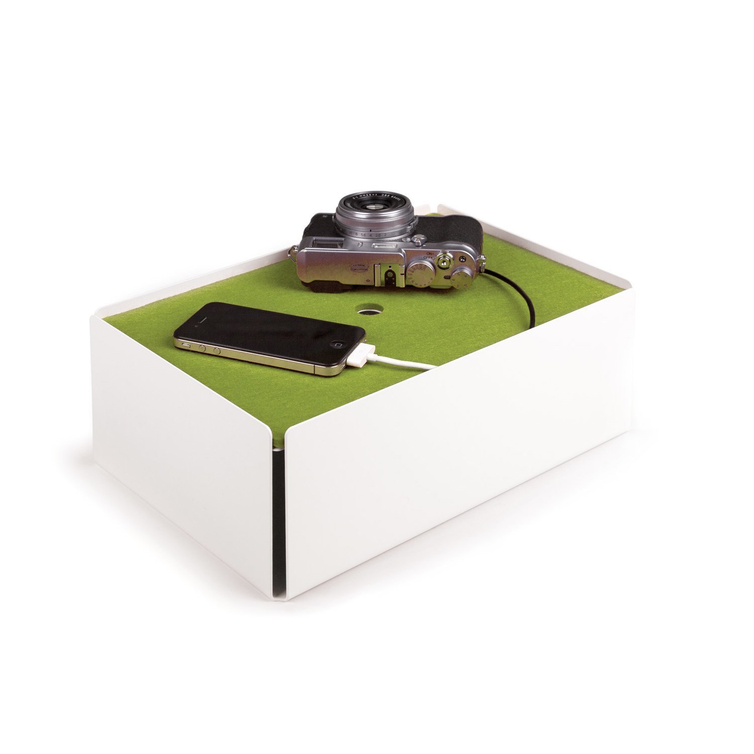 Konstantin Slawinski – CABLE CHARGE BOX WHITE