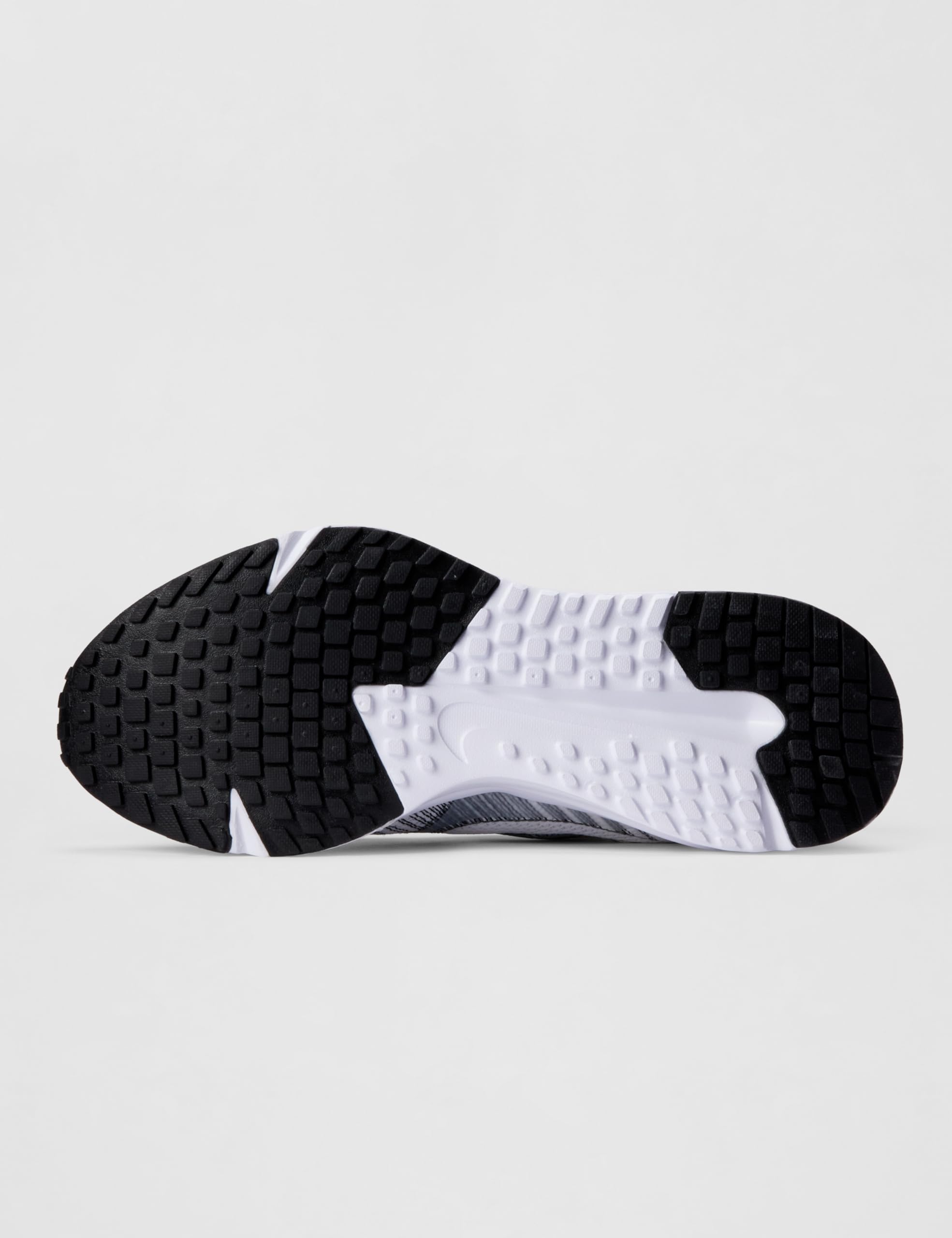 Nike Run Defy Straßenlaufschuh für Damen, HM9593