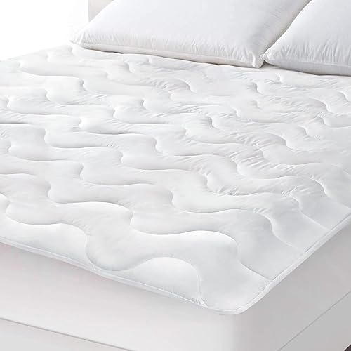 FeelAtHome Cubrecolchón ajustable King  Funda acolchada y ajustable para colchón  Súper suave cómoda y lujosa con bolsillos profundos