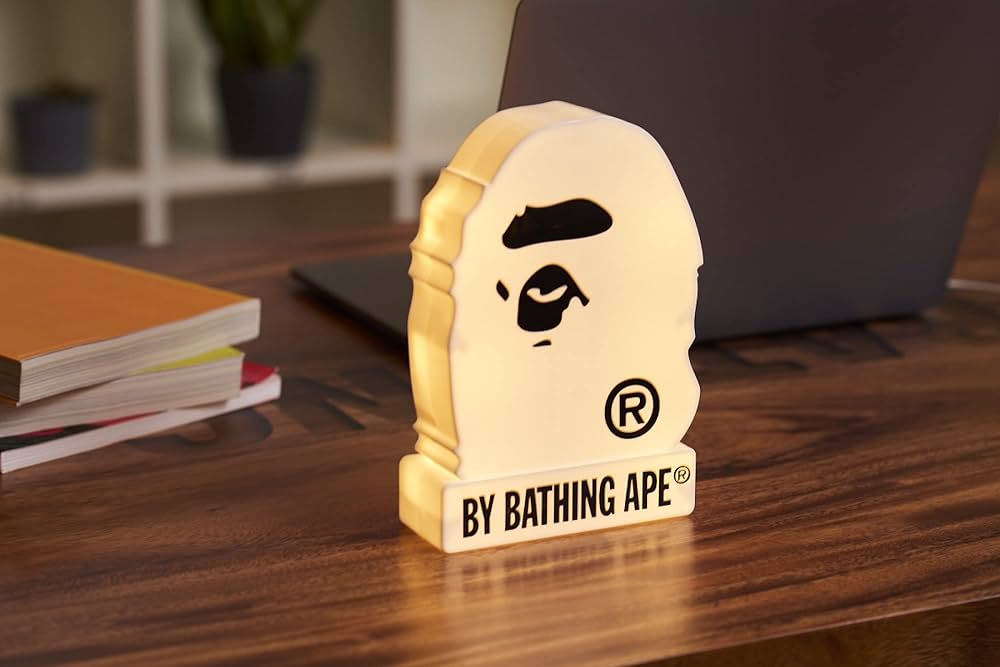 A BATHING APEⓇ 2023 SPRING/SUMMER COLLECTION (宝島社