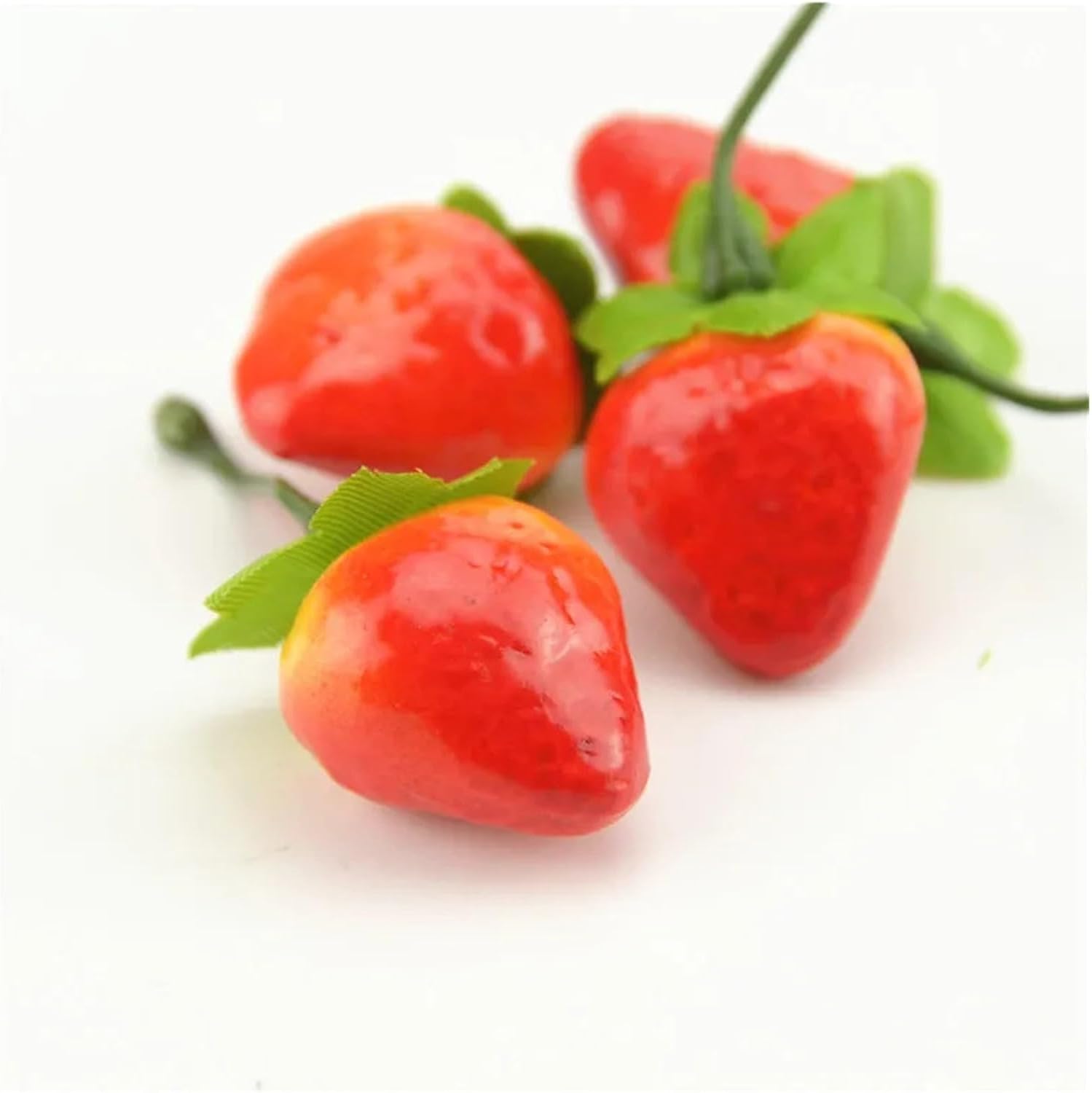 10個/ロット 3cm ミニ人工フルーツフォーム イチゴ フェイクシミュレーションフルーツ 本物そっくり 自宅 ウェディング パーテ