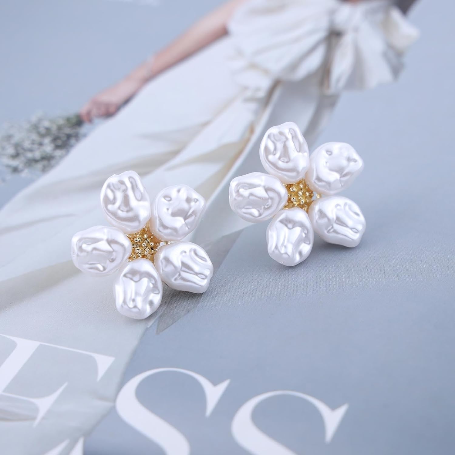 Vintage Acrylic Flower Stud Earrings White Flower Petal Earring Large Flower Earring White Flower Earrings Jewelry for Women - Image 4