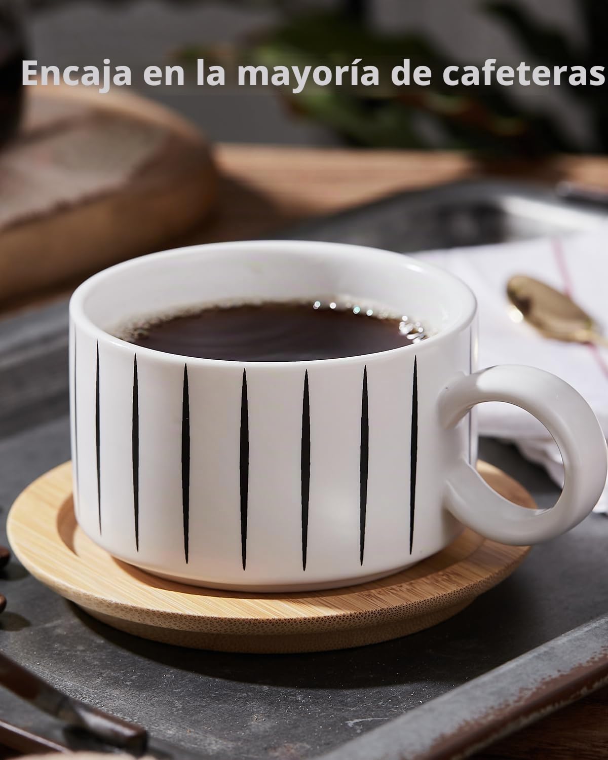 HOME DECOR Juego de tazas de cappuccino - 4 x 160 ml Tazas de café con plato y soporte - Elegantes tazas de cerámica para espresso, cappuccino y latte - Colección Stripe