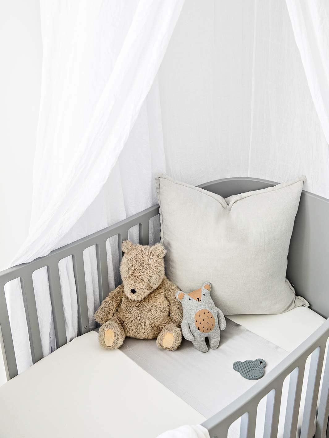 Baby Silk Crib Sleeve | Silk Crib Sleeve for Baby Hair Loss | Silk Baby Crib Bedding in 25 Momme Mulberry Silk | SIDS Safe Silk Crib Slip for Baby | Dove Gray