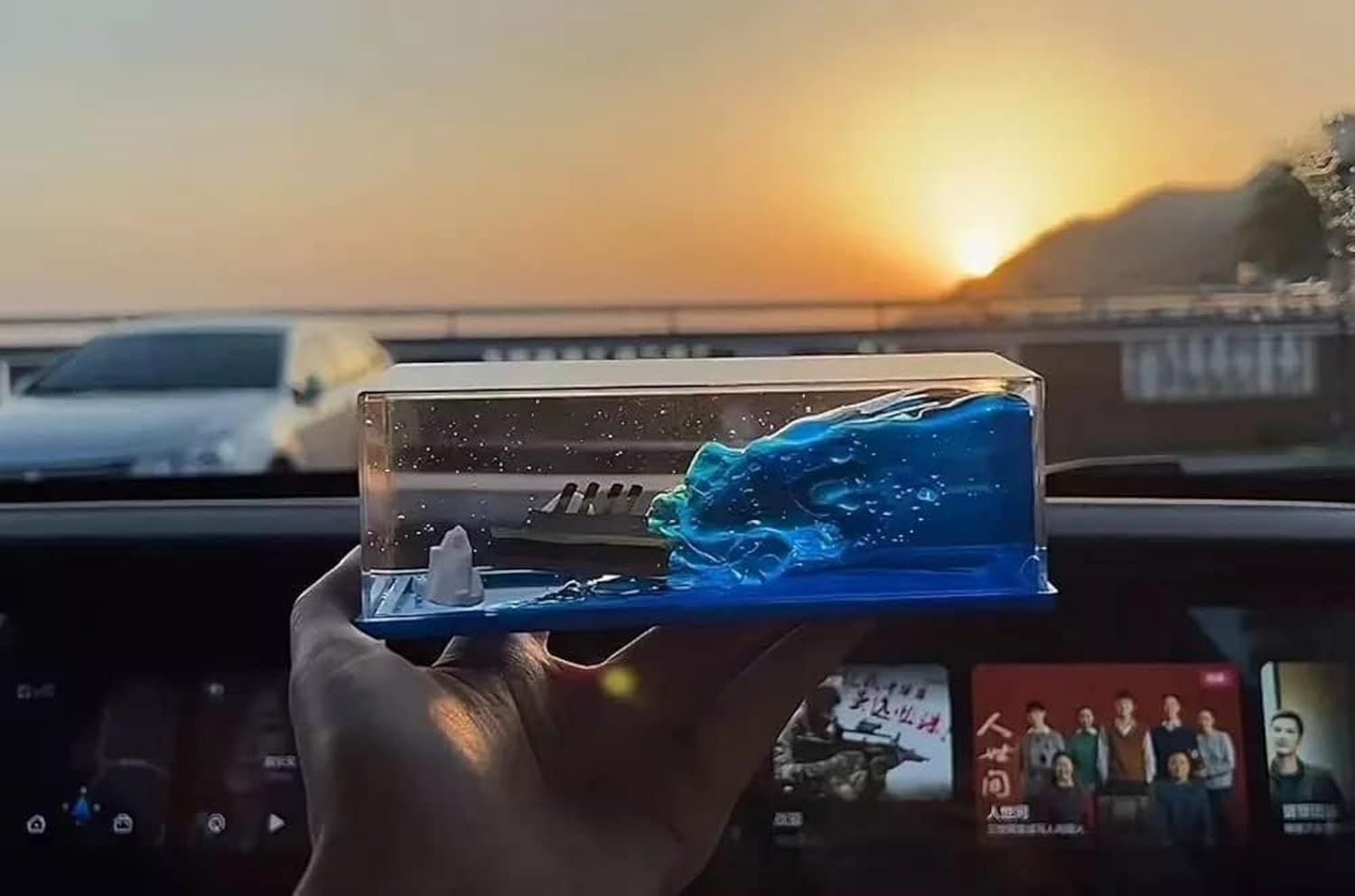 Liquid Wave Motion Toy with Ship and Iceberg Miniature Scene in Transparent Rectangular Case