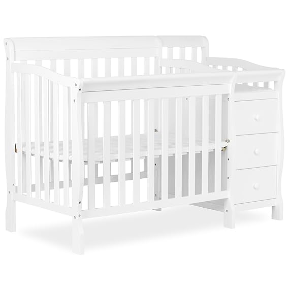 Dream On Me Jayden 4‑in‑1 Mini Convertible Baby Crib & Changer with Storage in White, Pinewood, GreenGuard Gold & JPMA, 1” Mattress Pad, 3 Mattress Heights, Converts to Mini Day & Twin-Size Bed