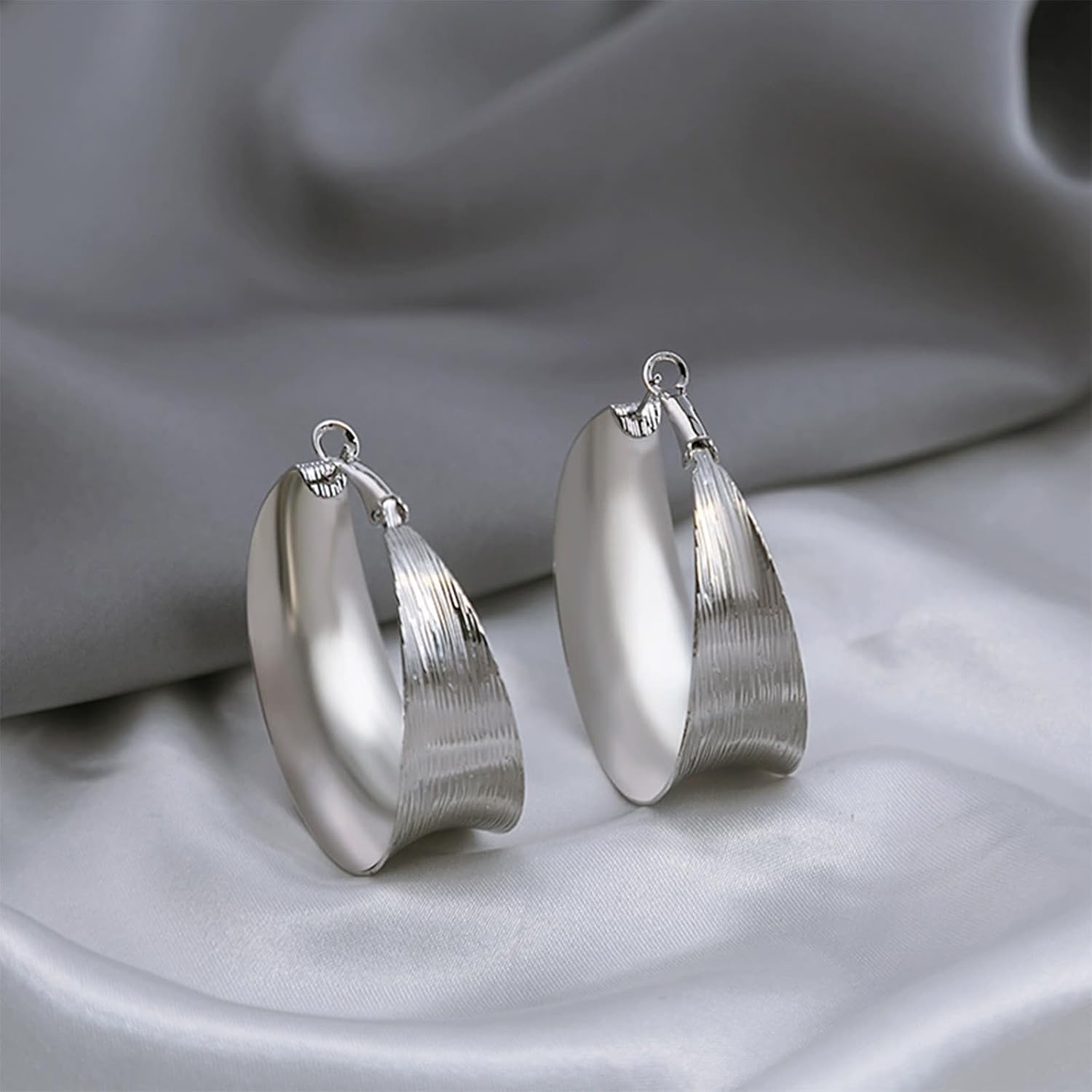 Chunky Gold Circular Statement Hoop Earrings Trendy Texture Large Piercing Dangle Drop Earrings - Image 5