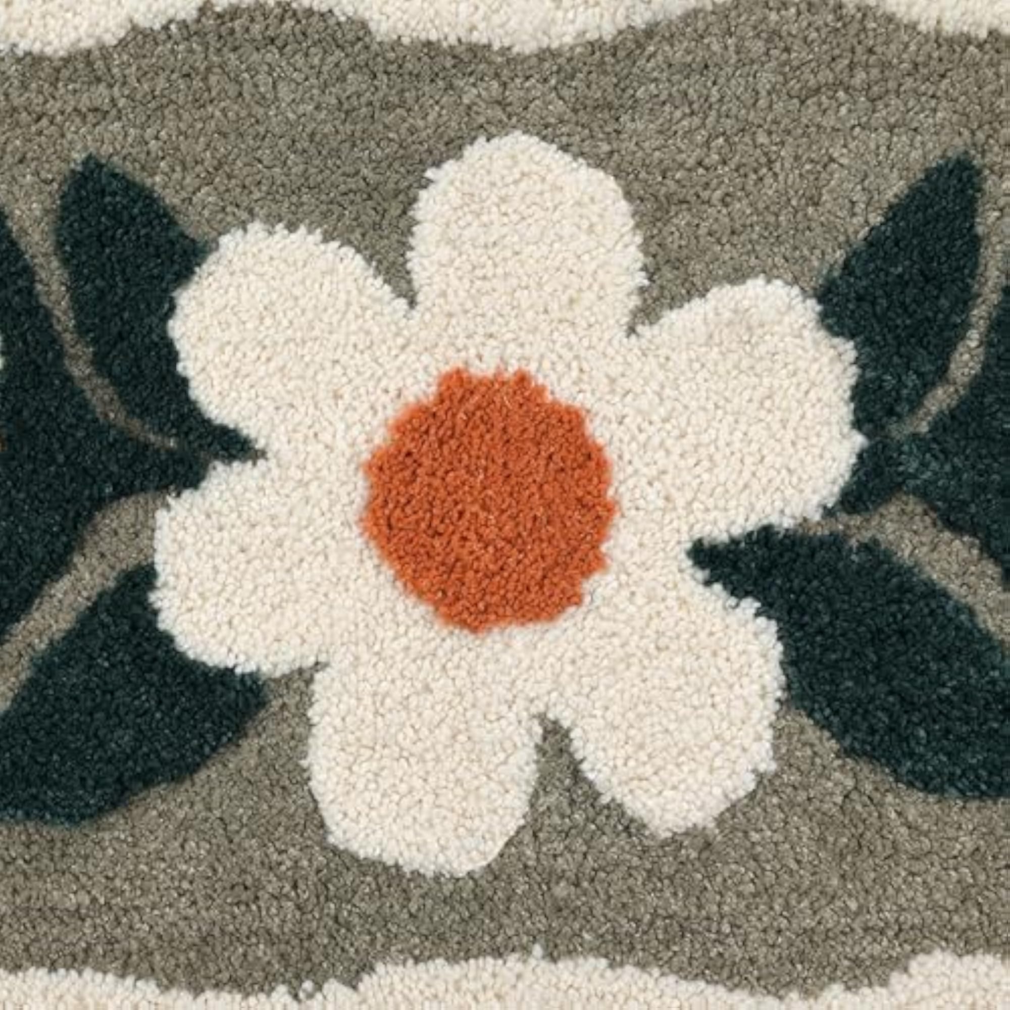 Bellis Microfiber Floral Bath Mat, Soft & Absorbent