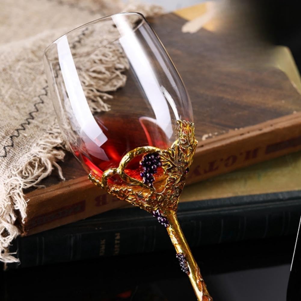 赤色ガラスデキャンタ 金色装飾付き 赤色ガラスデキャンタ 金色装飾付き 赤色ガラスデキャンタ 金色装飾
