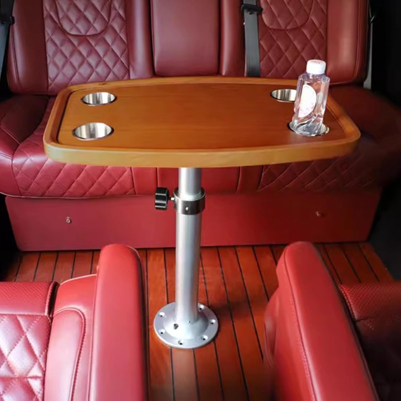 Table de bateau amovible marron : fini le manque de place à bord
