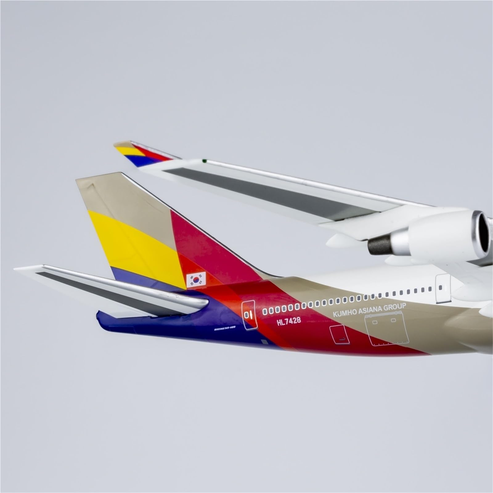 Modelli di Aerei Replica 17CM 1/400 Modello di visualizzazione su Larga Scala Aereo per Asiana Airlines B747-400 HL7428 Modello di Aereo in Miniatura di Aereo finito statico