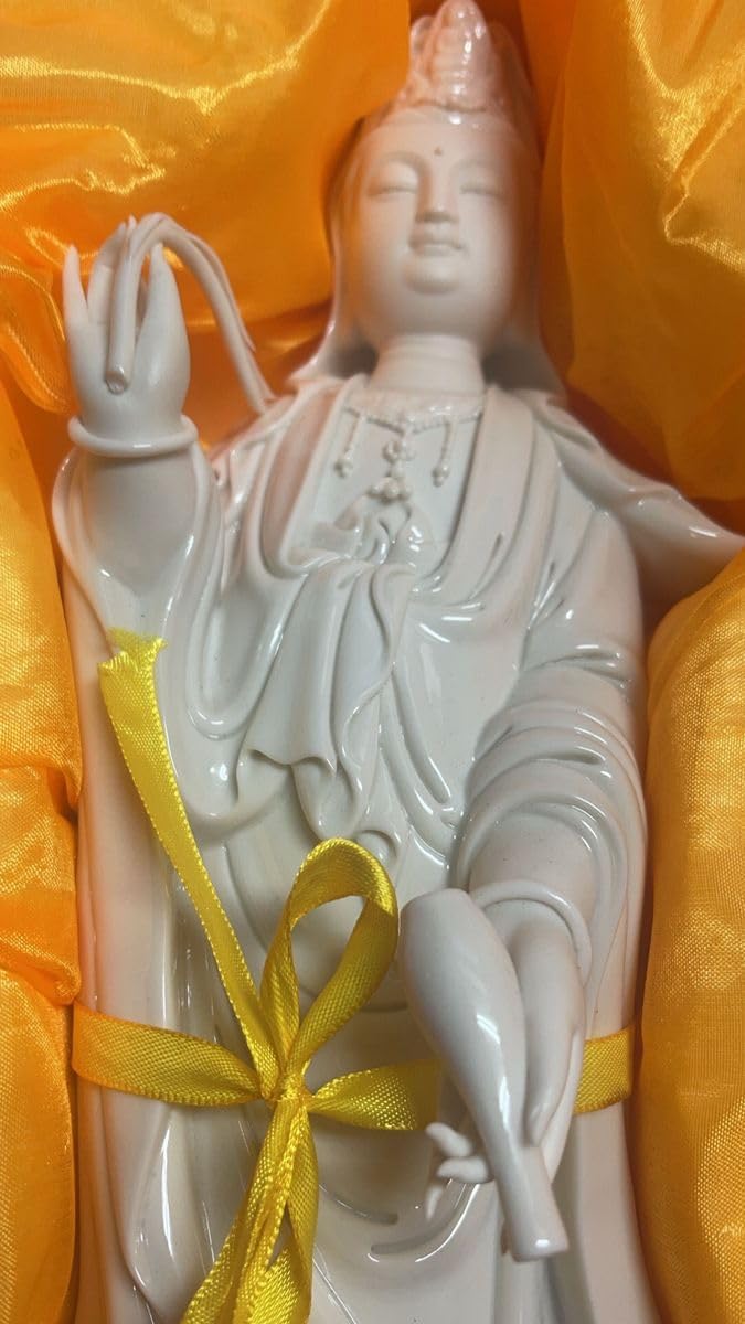 徳化白磁の小如来仏像の置物です 工芸品  美術品 徳化白磁の小如来仏像の置物です 工芸品 美術品 徳化白磁の小