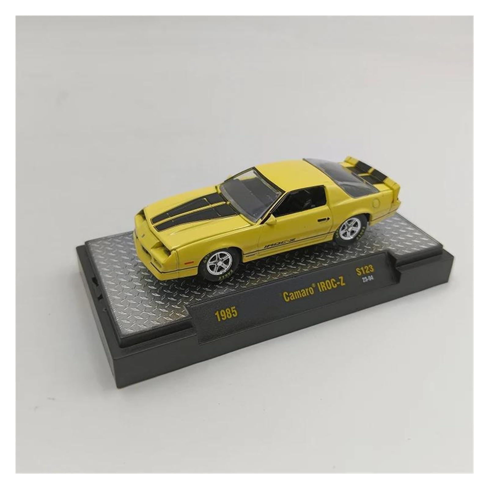 チャイセット Amazon.com: Metal Vehicles Toys 1:64 for Camaro IROC-Z 1985