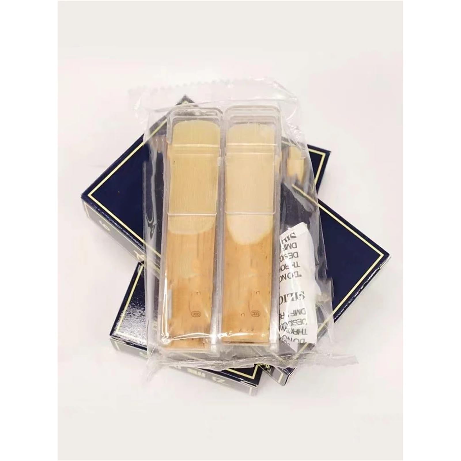 Profesjonalny Akcesoria do saksofonu Eb Baritone Sax Reed Box 6 Sztuk O Wytrzymałości 2,0 2,5 3,0(2.0)