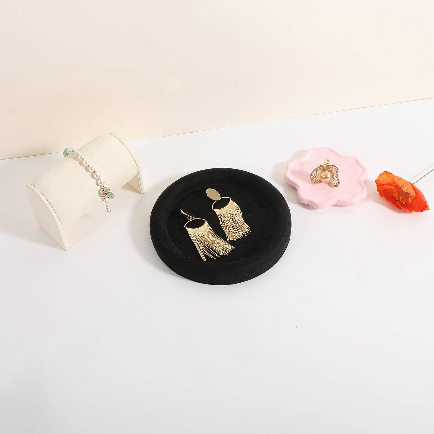 Velvet Jewelry Display Tray, Round Jewelry Organizer Plate, Empty Jewelry Showcase Tray for Necklaces, Bracelets, Rings, Earrings【Black-Small, 5.9 x 5.9 in 】