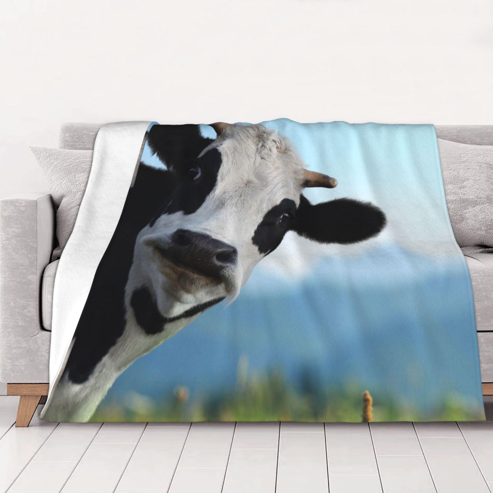 AUBKFELD Cute Cow Printed Flannel Blanket 150x125 CM, Soft & Warm Throw Blanket for Sofa/Couch/Bed/Car, Gifts for Audlts Women Men